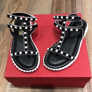 Valentino Sandal - Black/White